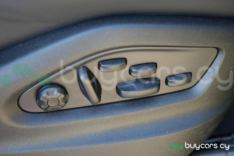 Porsche Cayenne Желтый