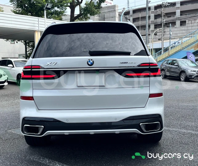 BMW X7 Белый