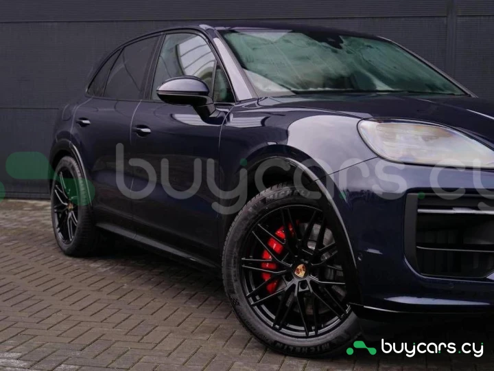 Porsche Cayenne Фиолетовый