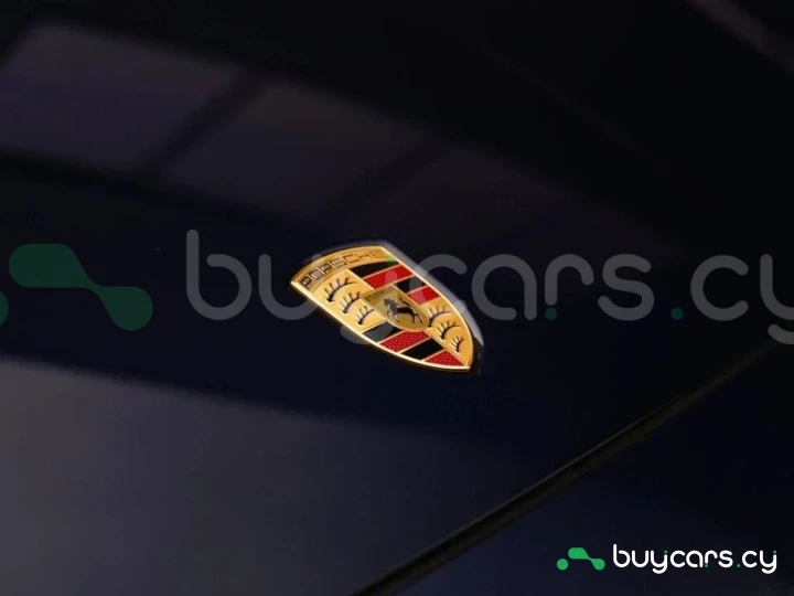 Porsche Cayenne Фиолетовый