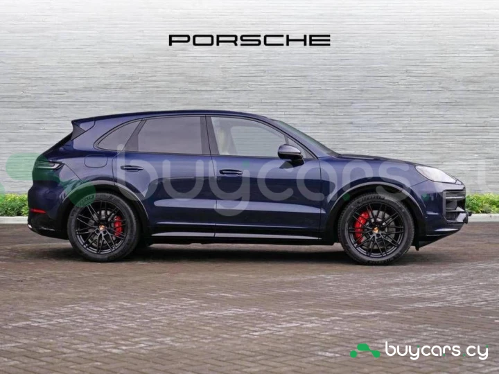 Porsche Cayenne Фиолетовый