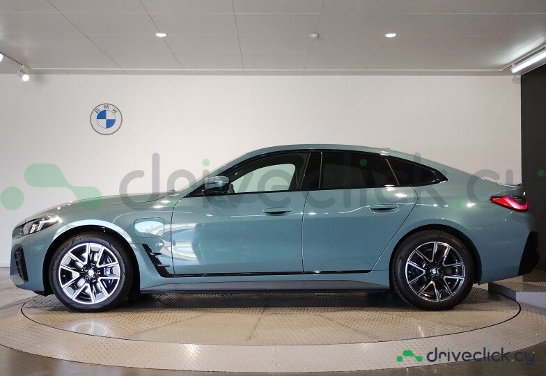 BMW i4 Green