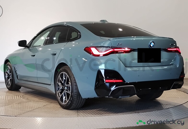 BMW i4 Green