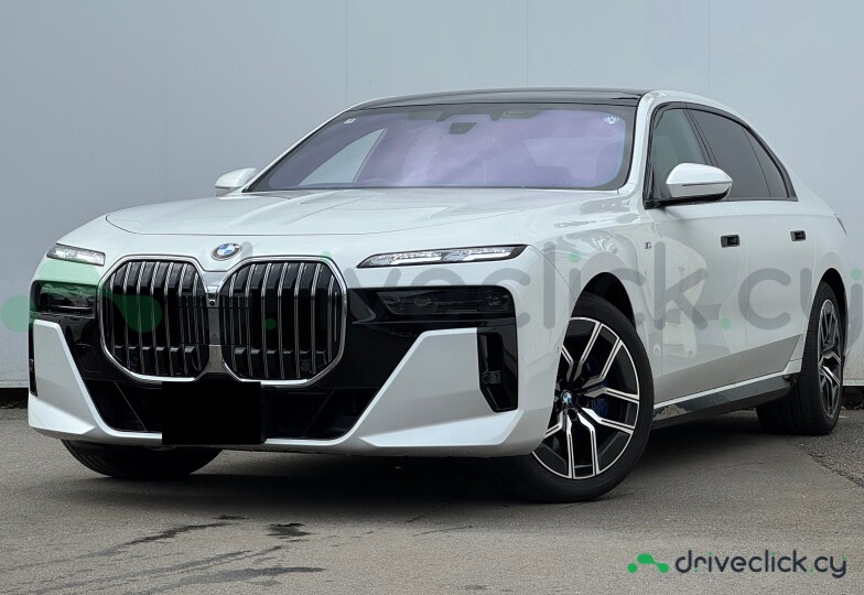 BMW 7 series White