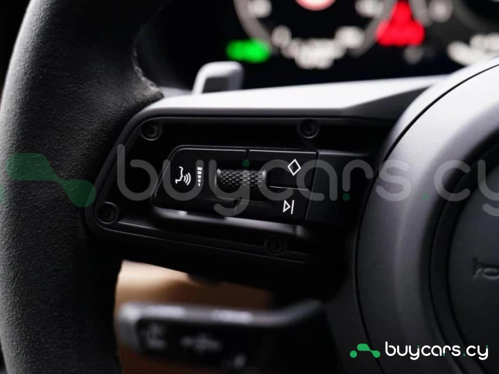 Porsche Cayenne Фиолетовый