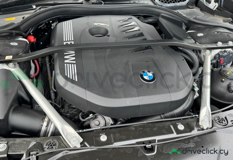 BMW 7 series White