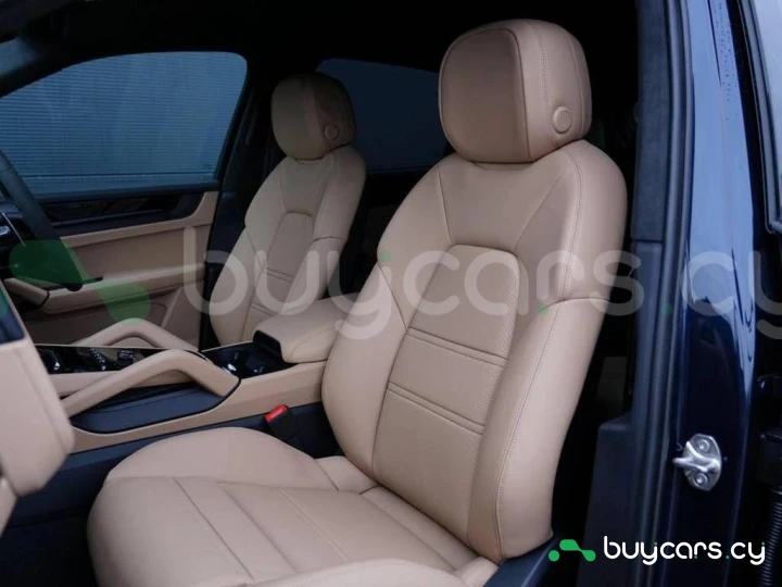 Porsche Cayenne Фиолетовый