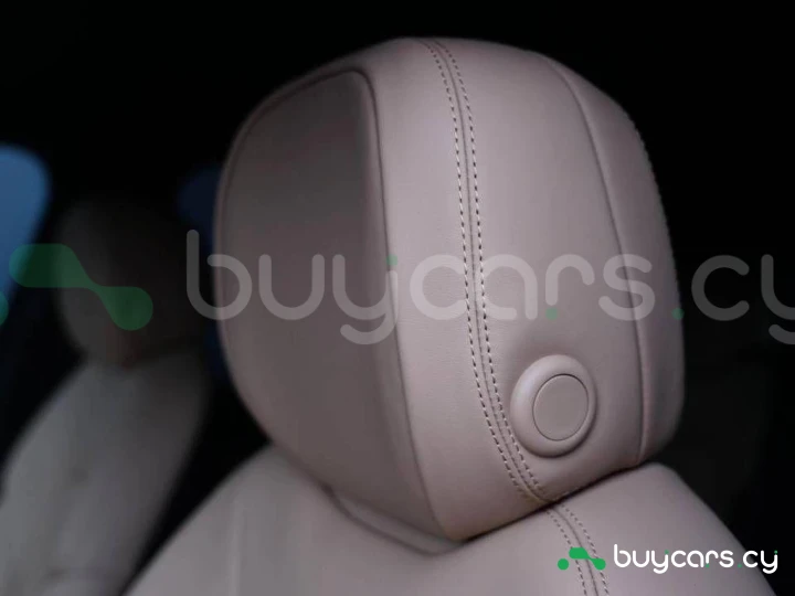 Porsche Cayenne Фиолетовый