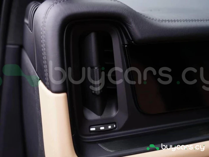 Porsche Cayenne Фиолетовый