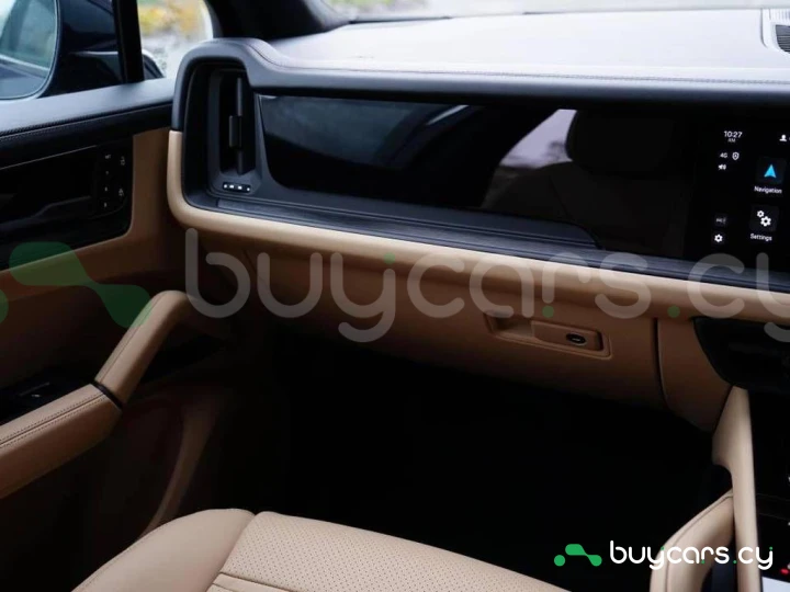 Porsche Cayenne Фиолетовый