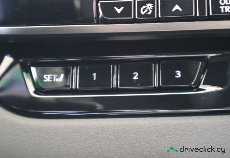 Lexus RX White