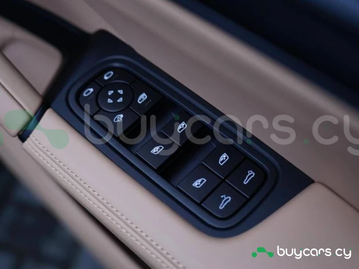 Porsche Cayenne Фиолетовый