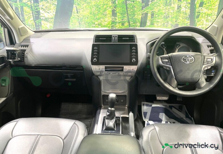 Toyota Land Cruiser Prado White