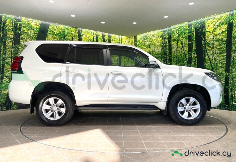 Toyota Land Cruiser Prado White