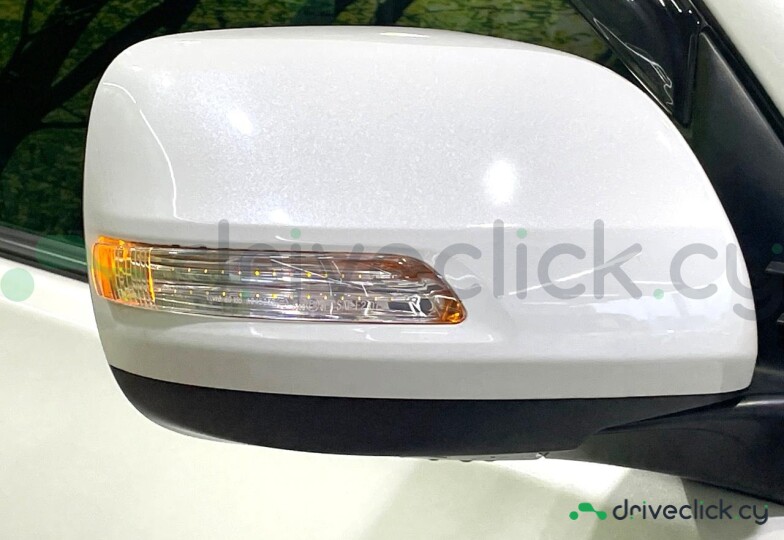 Toyota Land Cruiser Prado White