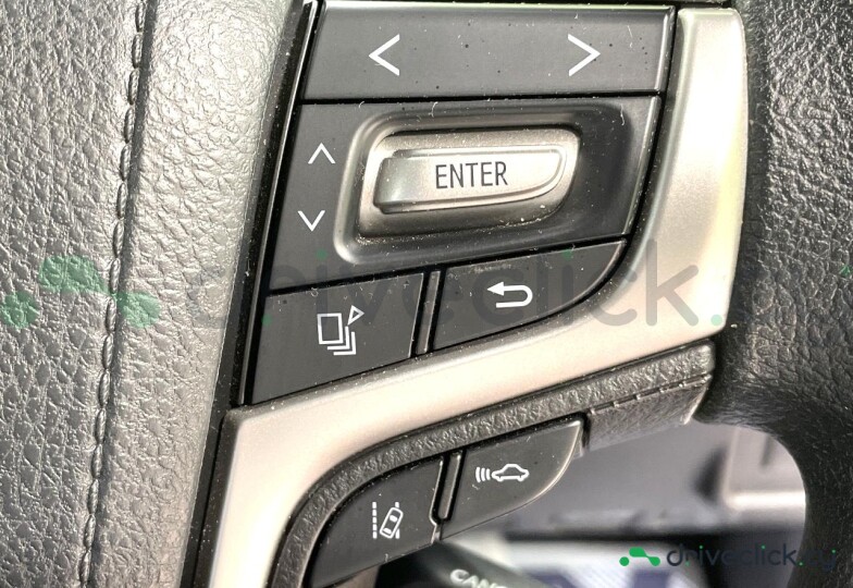 Toyota Land Cruiser Prado White