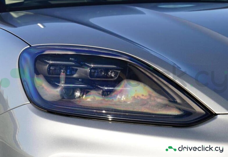 Porsche Cayenne Серый