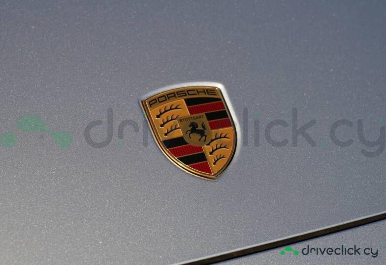 Porsche Cayenne Серый