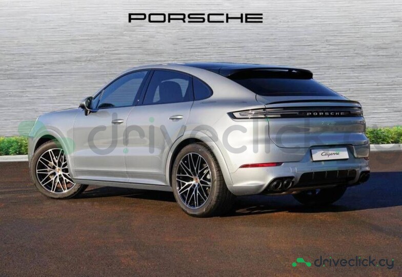 Porsche Cayenne Серый