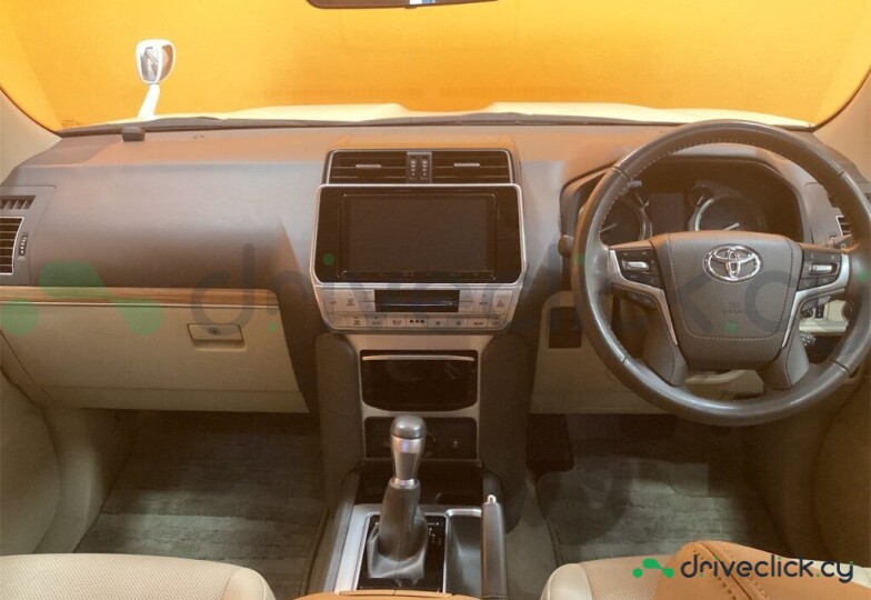 Toyota Land Cruiser Prado White