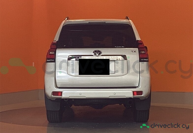 Toyota Land Cruiser Prado White
