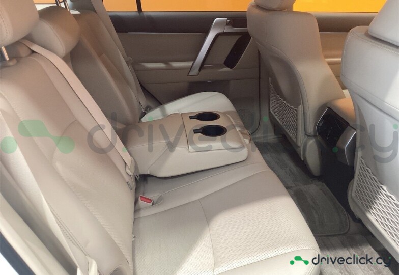 Toyota Land Cruiser Prado White