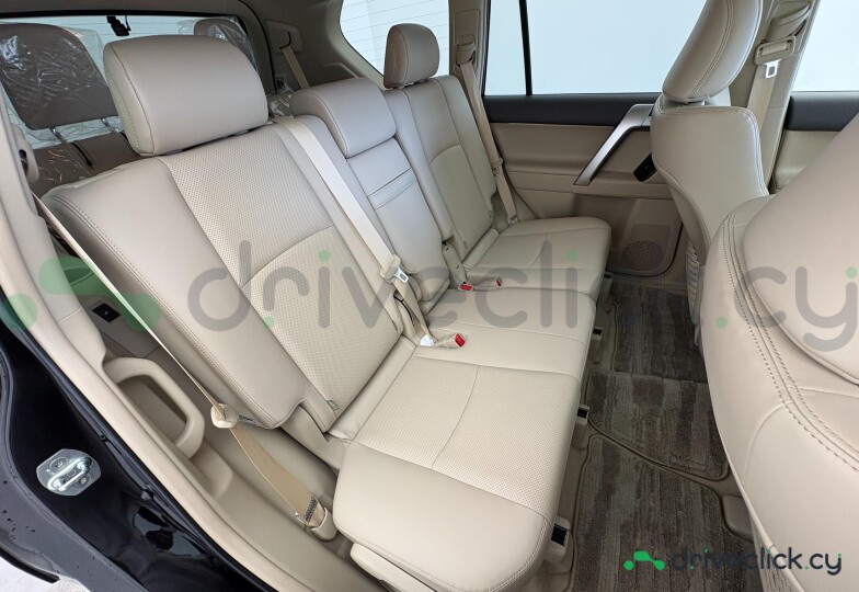 Toyota Land Cruiser Prado Black