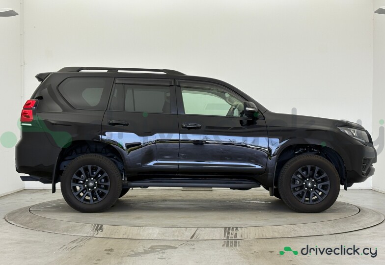 Toyota Land Cruiser Prado Black