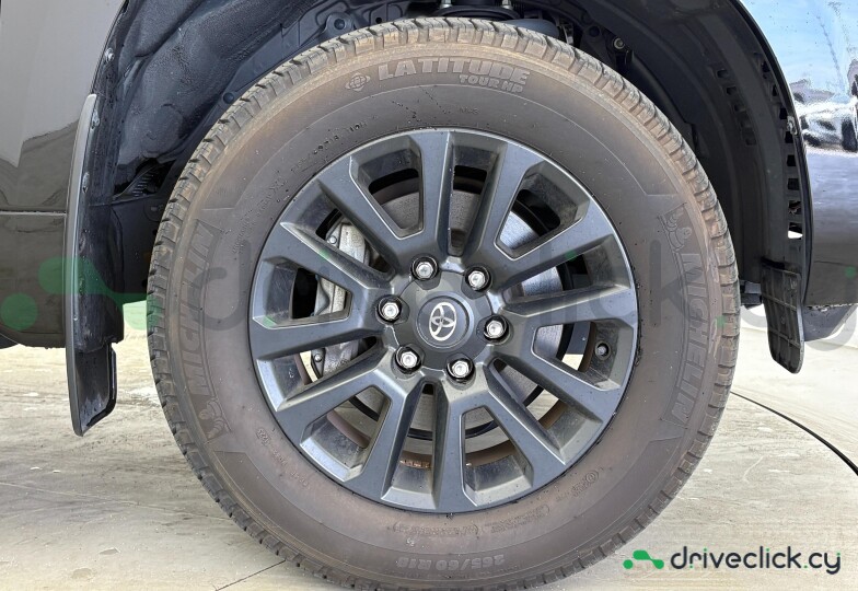 Toyota Land Cruiser Prado Black