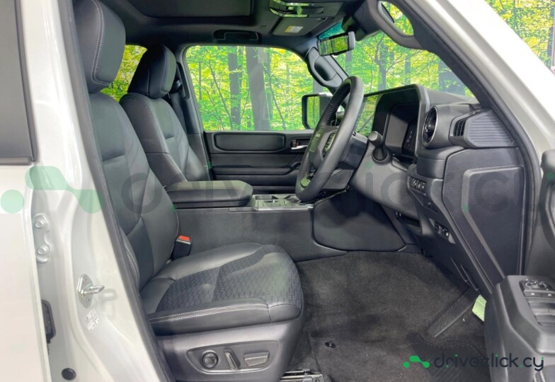 Toyota Land Cruiser 250 White