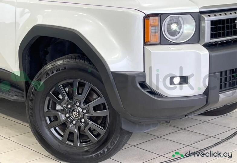 Toyota Land Cruiser 250 White