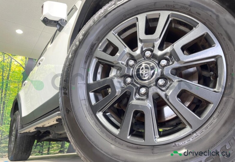 Toyota Land Cruiser 250 White