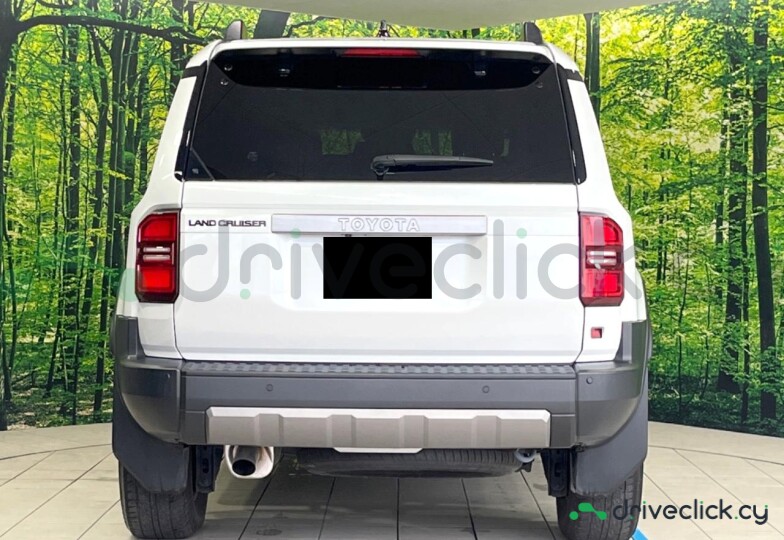 Toyota Land Cruiser 250 White