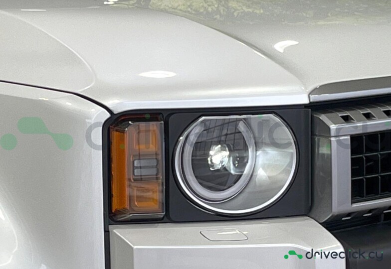 Toyota Land Cruiser 250 White