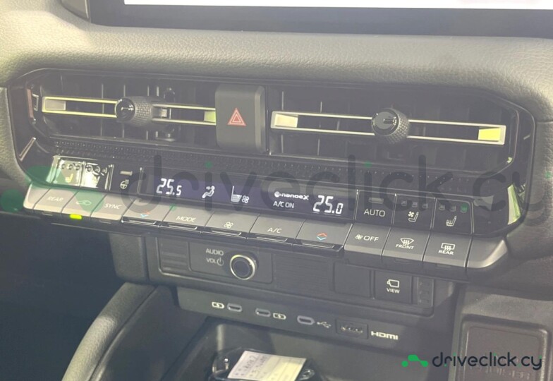 Toyota Land Cruiser 250 White
