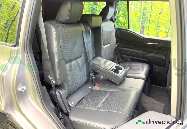 Toyota Land Cruiser 250 Brown