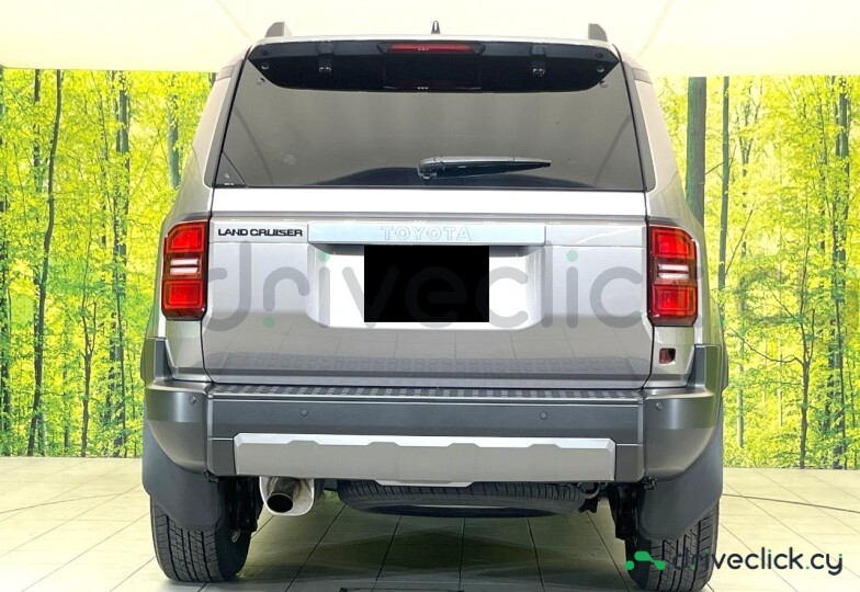 Toyota Land Cruiser 250 Brown