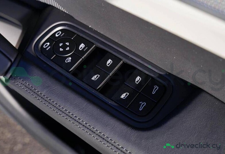 Porsche Cayenne Серый