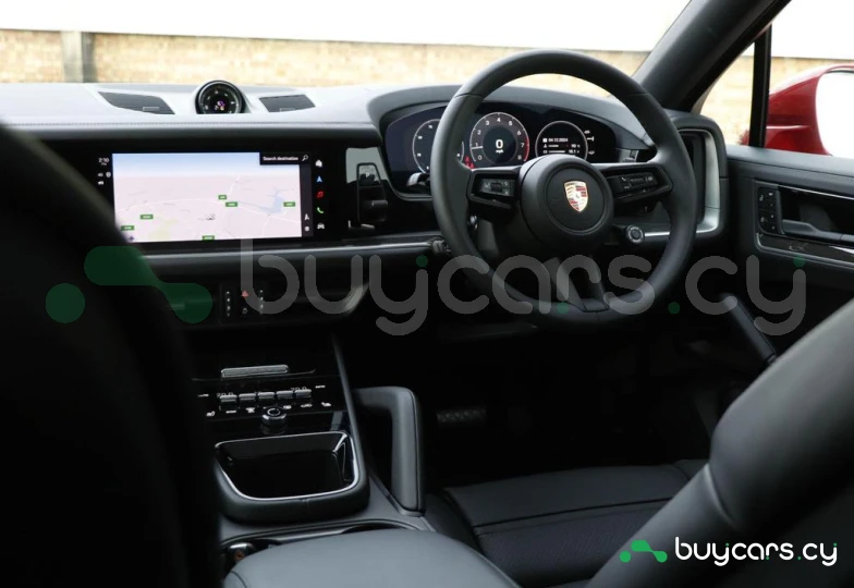 Porsche Cayenne Красный