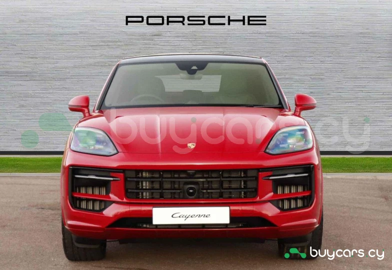Porsche Cayenne Красный