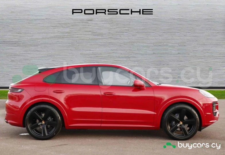 Porsche Cayenne Красный