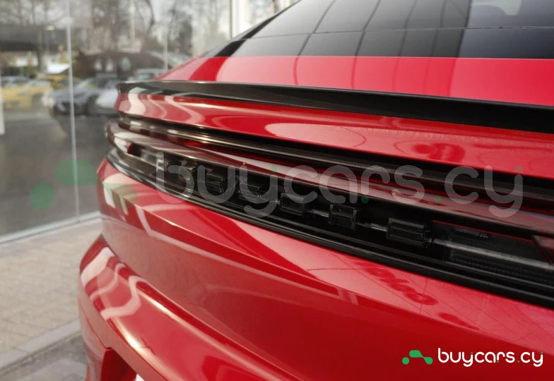 Porsche Cayenne Красный