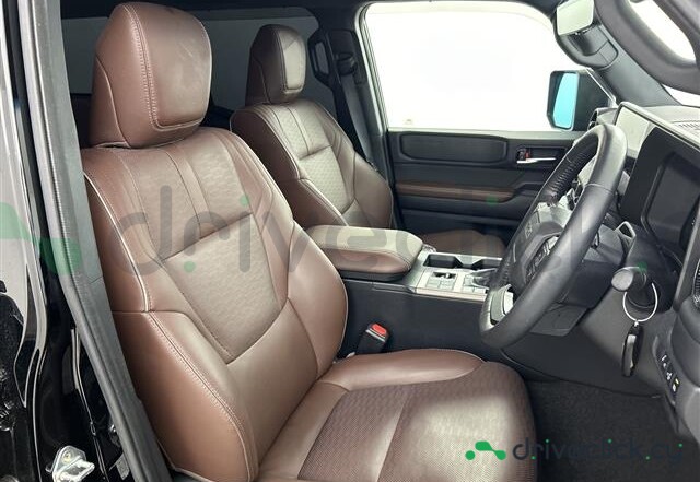 Toyota Land Cruiser 250 Black