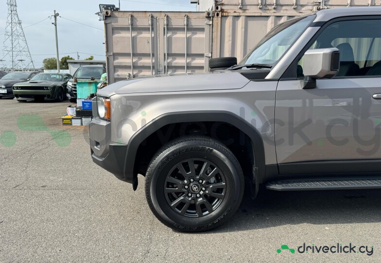 Toyota Land Cruiser 250 Brown