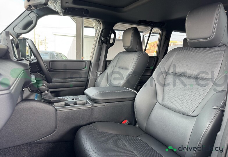 Toyota Land Cruiser 250 Brown
