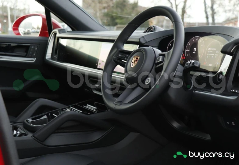 Porsche Cayenne Красный