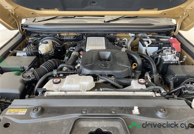 Toyota Land Cruiser 250 Beige