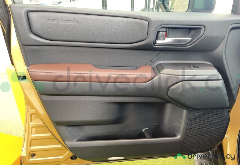 Toyota Land Cruiser 250 Beige