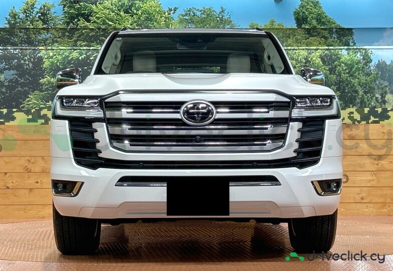 Toyota Land Cruiser 300 White