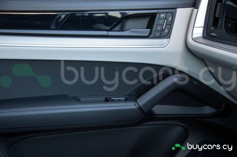 Porsche Cayenne Blue